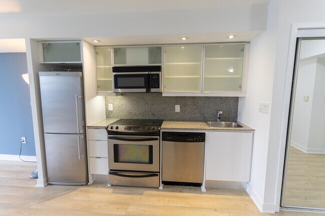 Building Photo - 25-4025 Telegram Mews