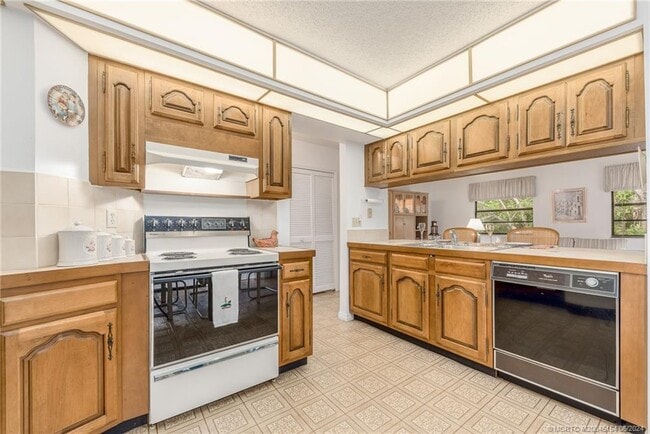 Photo - 4095 SE Centerboard Ln Unit 6-B