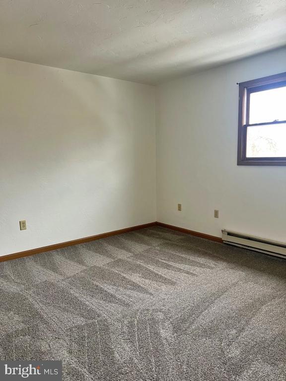 Photo - 235 Catalpa Ln