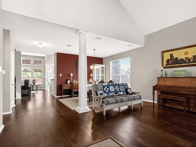 3417 Loblolly Ln