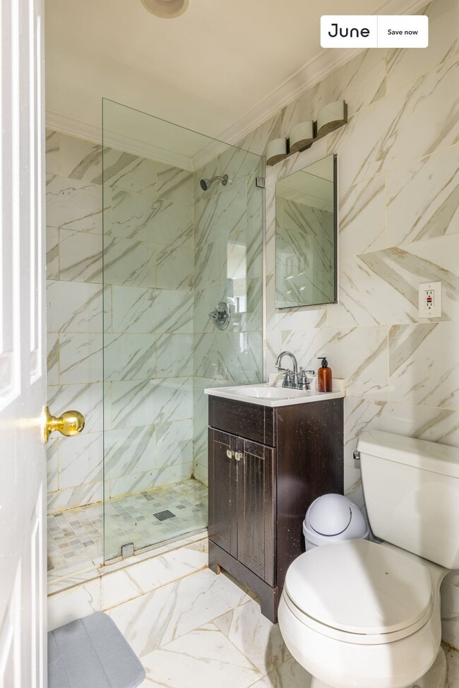 Photo - 345 E 21 St