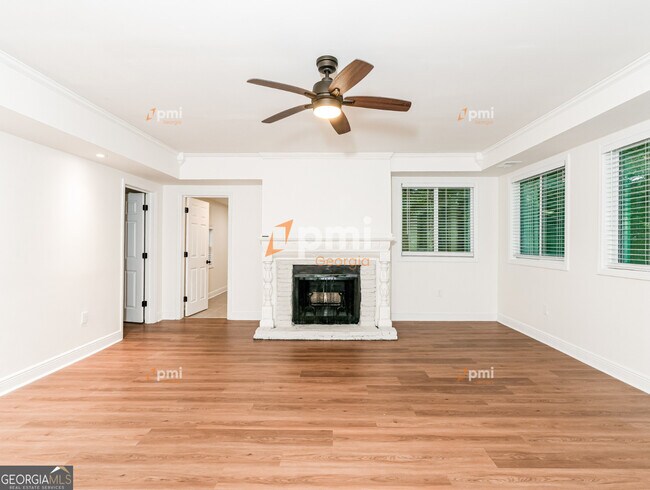 Photo - 3220 Ingleside Ave