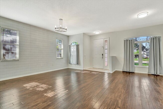 Photo - Beautiful 4 bed/ 3.5 bath Rental ~ Sarasota