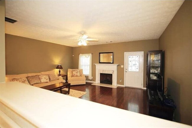 Photo - 2977 Greyhawk Ln