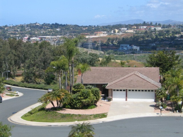 Building Photo - 2740 Waterbury Way Rental