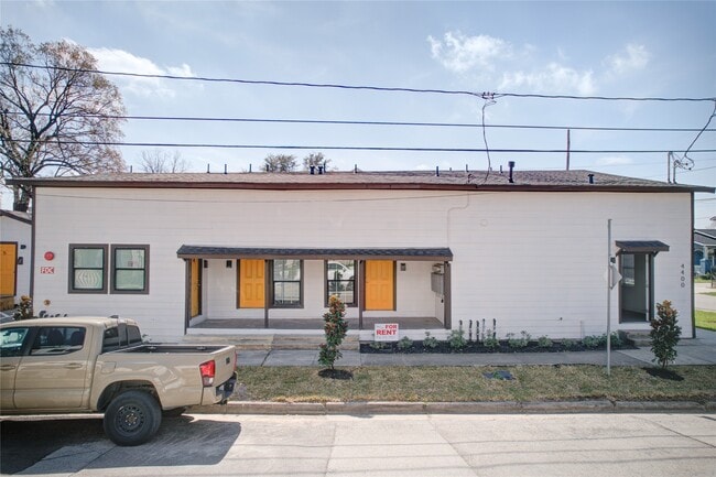 Building Photo - 201 Eastwood St Unit 2