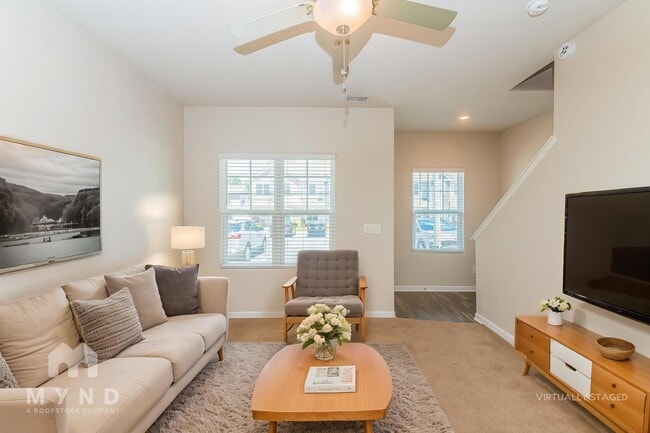 Photo - 250 Yorktown Ln