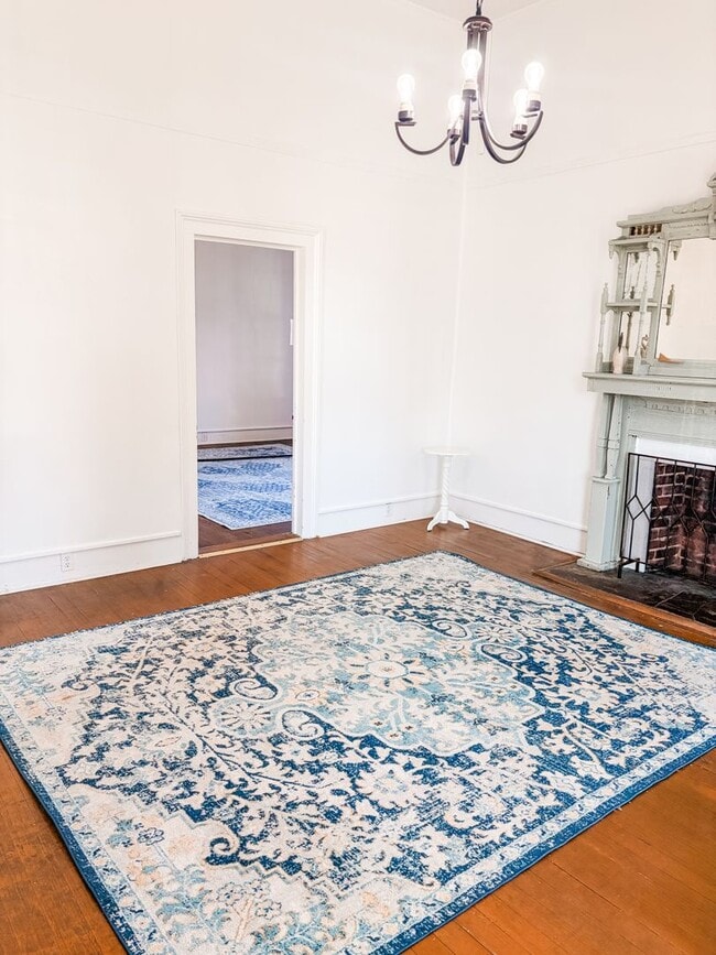 Photo - 117 E Main St