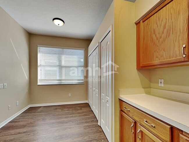 Photo - 9303 Huntington Park Way