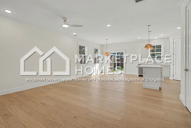 Photo - 8 Taverly Dr