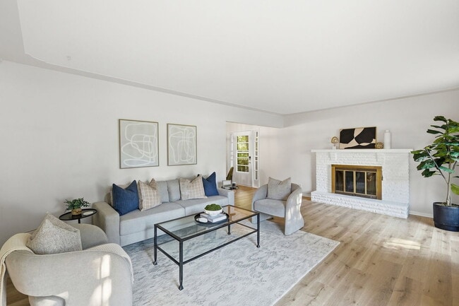 Photo - 1905 Millbank St SE