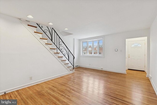 Photo - 8604 Bayard St