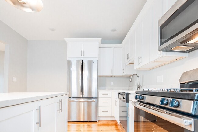 394 Centre St Unit 3