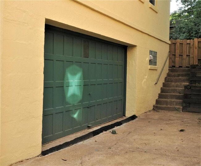 Photo - 8751 White Ave