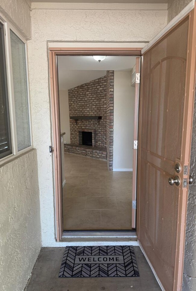 Photo - 113 W Wagoner Rd