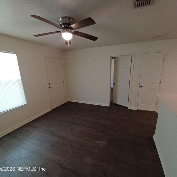 Photo - 757 W 6th St