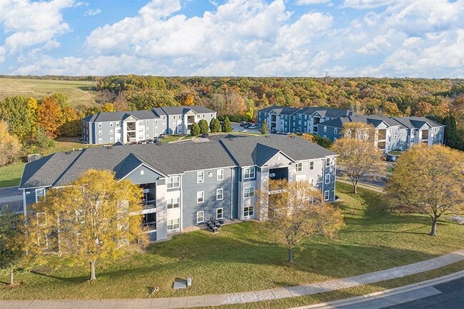ASPEN BLUFF APARTMENTS