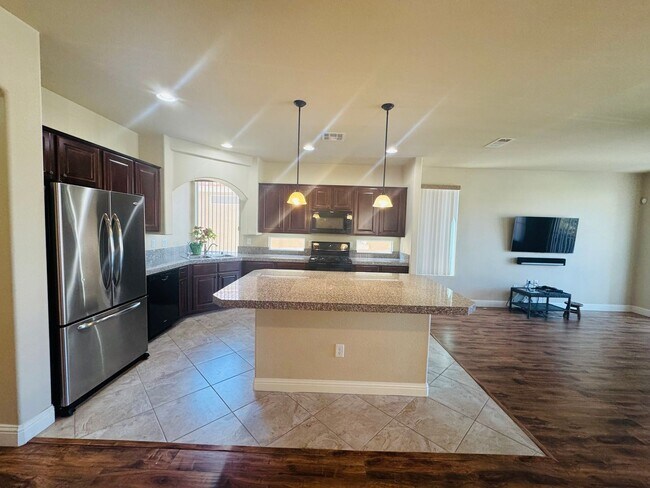 Photo - 4-bedroom house for rent in Highlands Ranch!