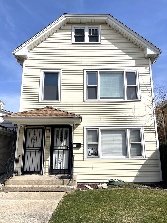 exterior front - 1321-2 East Ave Apartments Unit 2
