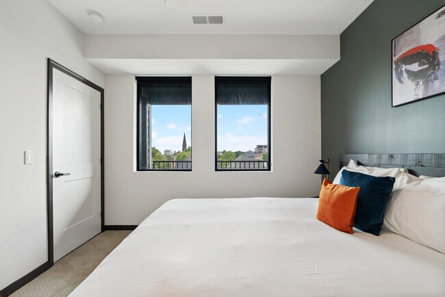 Photo - 423 E Michigan St Unit ID1026469P