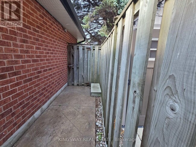 Photo - 1756 Bridewell Ct