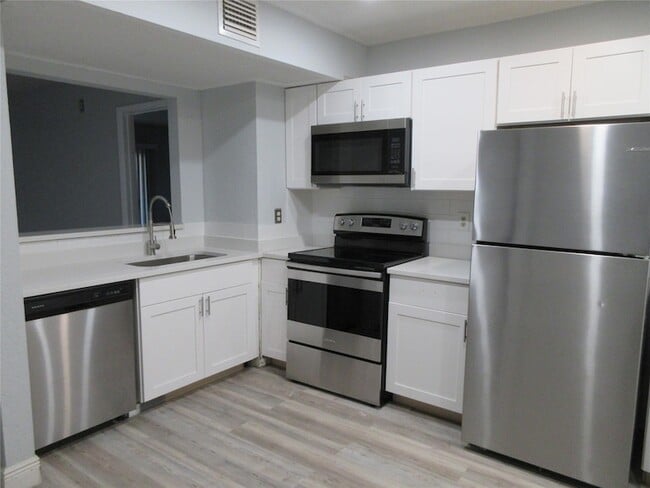 Photo - 11444 NW 42nd St Unit 11444