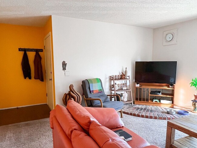 Photo - 3055 Trinity Dr Unit 614