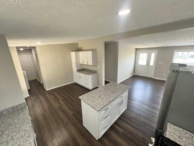 Photo - 2840 Applewood Ave House