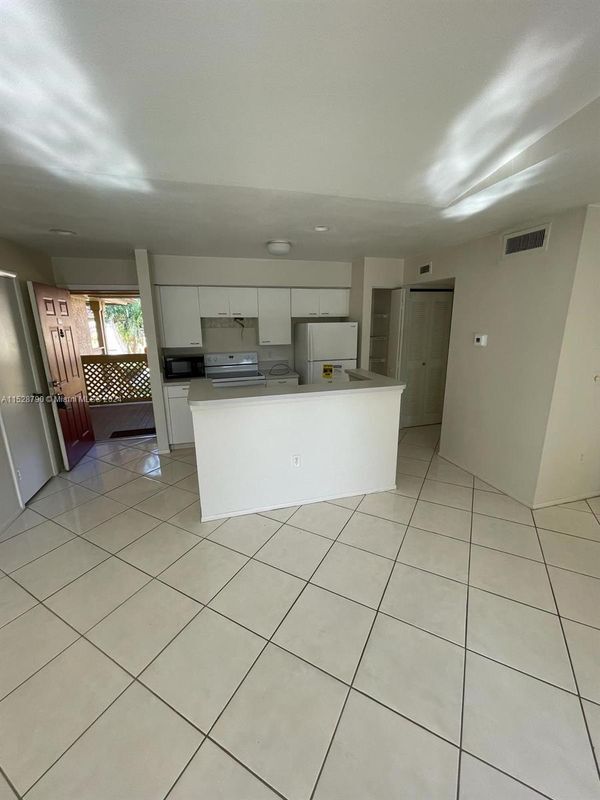 Photo - 4855 Via Palm Lakes