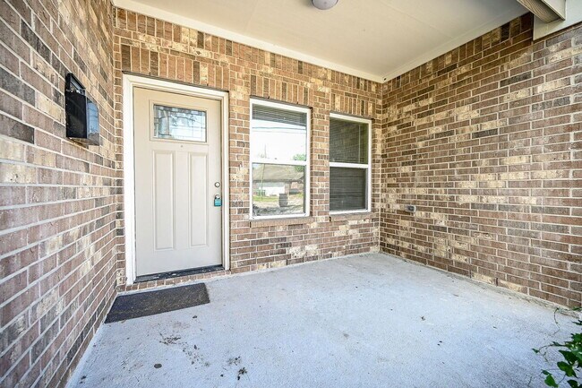 Photo - 4632 Galesburg St