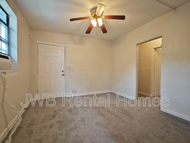 Photo - 1621 Barnett St
