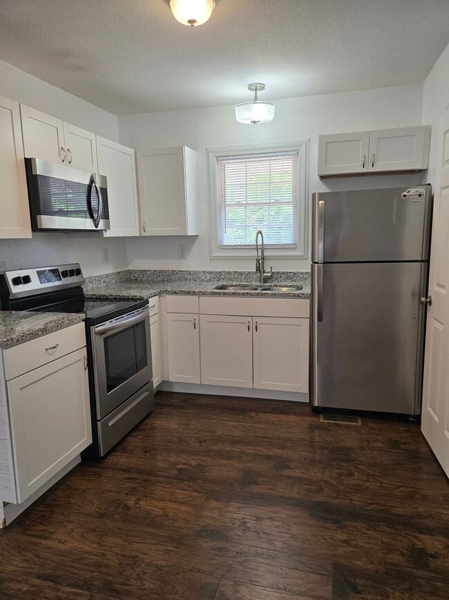 Photo - Lovely 3 Bedroom Home Available Now