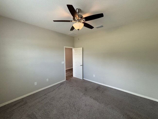 Photo - 4 bedroom / 3 bath in great neighborhood - WON'T LAST!