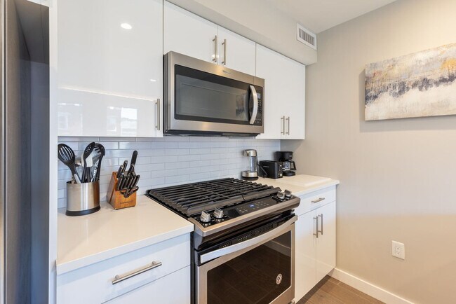 Photo - 240 Freedom Trl Unit FL4-ID1318704P