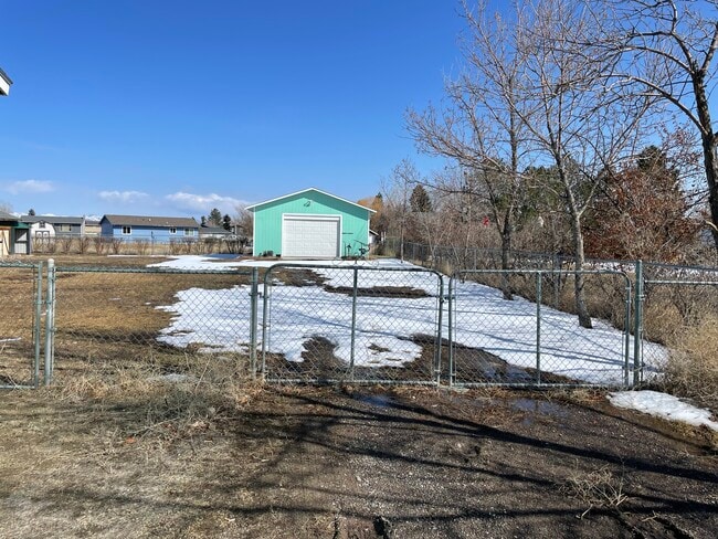 Photo - 2555 Valley Dr