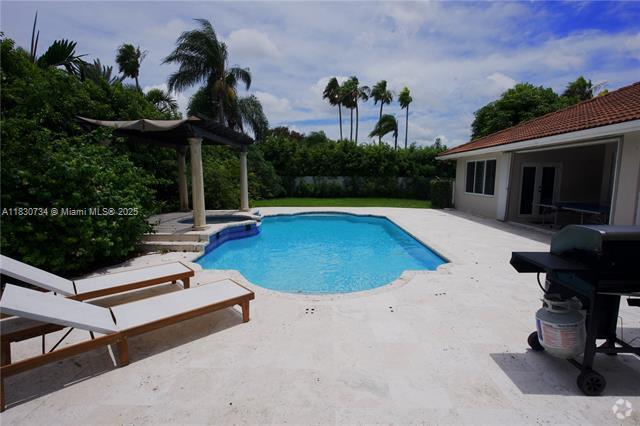 Building Photo - 12401 SW 77th St Rental
