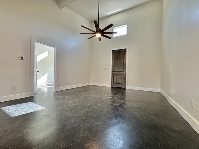 Photo - 329 Canyon Springs Dr