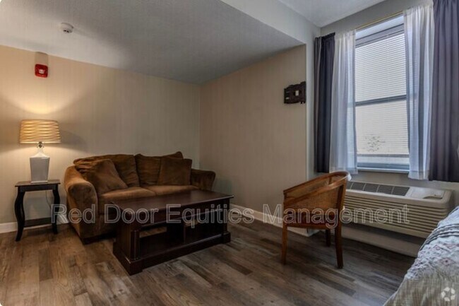 Photo - 123 N Broad St