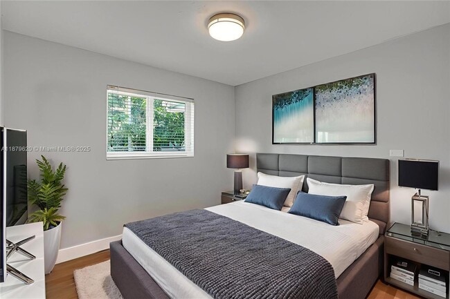 Photo - 16000 N Miami Ave