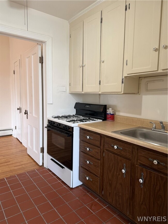 Photo - 455 Franklin St