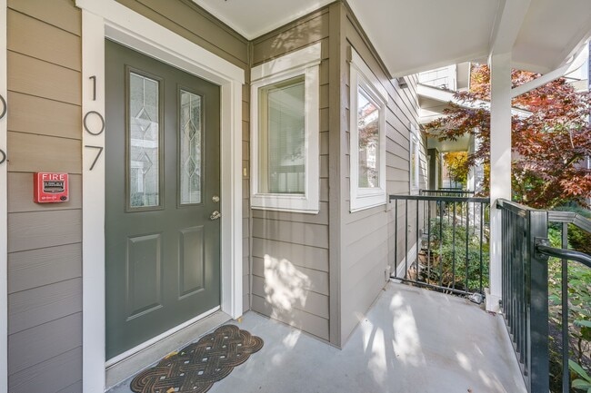 Photo - Cozy contemporary condo offers tranquility and convenience close to Columbia City.