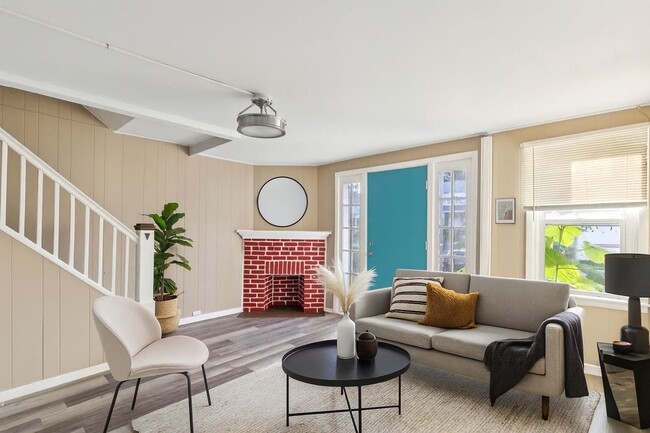 Building Photo - 358 E Upsal St