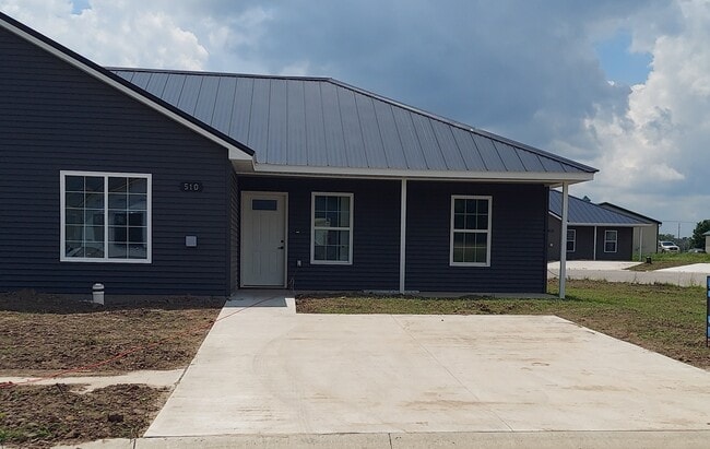 Photo - 510 Eagle St Townhome