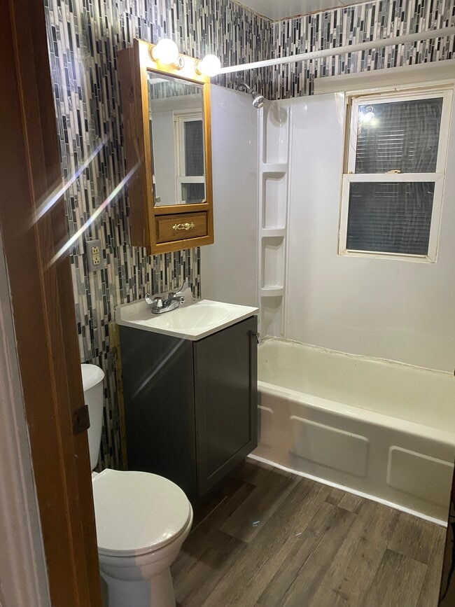 Photo - 1119 N Winnebago St Unit Upper