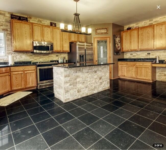 Photo - 1018 Jewelflower Ln