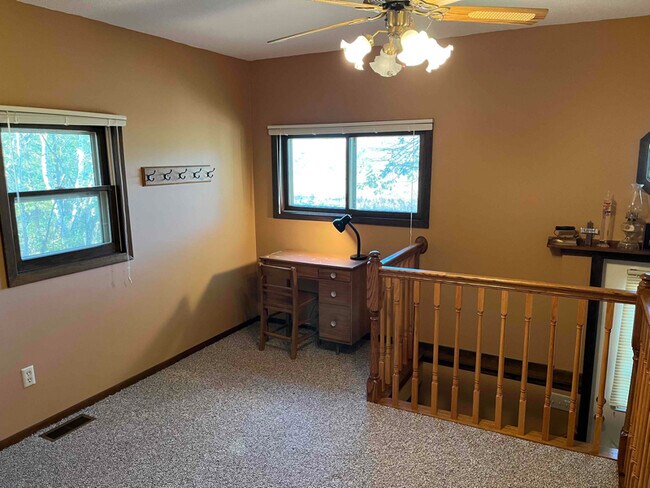 Photo - 18747 Jermark Rd