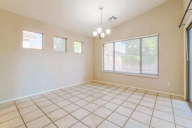 Photo - 1162 E Baylor Ln