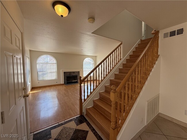 Building Photo - 9639 Silver City Dr Rental