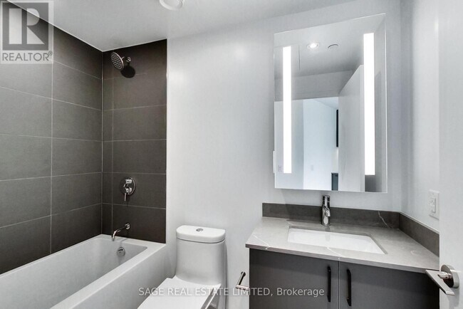 Photo - 135 E Liberty St Unit 1712