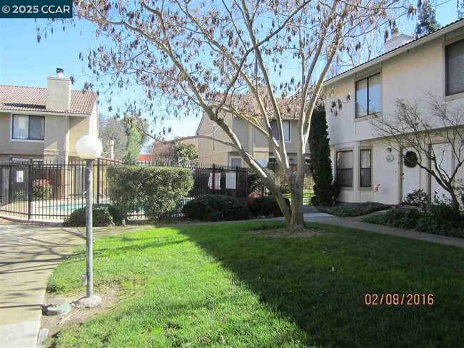 Photo - 327 Pantano Cir Townhome